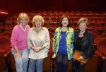 Laren 21 september 2023
Greetje Kauffeld , Tineke de Nooij , Ciska Peters en Therese Steinmetz wonen alle 4 in het Rosa Spier Huis .