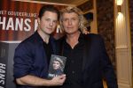 Amsterdam 25 september 2023
Boekpresentatie Hans Klok in Carre . Hans Klok met partner Dann