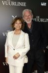 Amsterdam 11 september 2023
Premiere de Vuurlinie in Thuschinski Amsterdam .  Henriette Tol en partner Rob Snoek