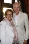 Amsterdam 31 augustus 2023
Premiere het grootste zwanenmeer ter wereld in Carre. Jeanine v d Ende en schrijver Arthur Japin