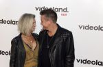 Amsterdam 25 september 2023
Premiere Kane in Tuschinski. Johnny de Mol en zijn  vrouw Anouk de Mol