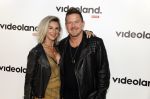 Amsterdam 25 september 2023
Premiere Kane in Tuschinski. Johnny de Mol en zijn  vrouw Anouk de Mol