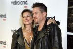 Amsterdam 25 september 2023
Premiere Kane in Tuschinski. Johnny de Mol en zijn  vrouw Anouk de Mol