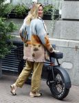 Amsterdam 1 september 2023
Modeshow in Hotel l Europe tijdens Amsterdam fashion week. Lieke v lexmond kwam met haar Fat bike
