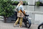 Amsterdam 1 september 2023
Modeshow in Hotel l Europe tijdens Amsterdam fashion week. Lieke v lexmond kwam met haar Fat bike