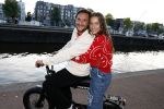 Amsterdam 31 augustus 2023
Lizzy v d Ligt en Yuki op een fatbike.
