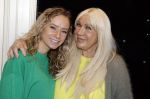 Noordwijk 18 september 2023
Boekpresentatie Annette Wijdom bij Huis ter Duin . Prinses Margarita kreeg eerste exemplaar.
Mary Borsato kwam met haar kleindochter Jacky Omtzigt