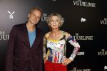 Amsterdam 11 september 2023
Premiere de Vuurlinie in Thuschinski Amsterdam .  Tine Joustra met partner