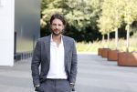 Barneveld 23 augustus 2023
Dorian Bindels en Soy Kroon gaan de mannelijke hoofdrollen spelen in 40-45 de Musical die door Studio 100 geproduceerd wordt . De vrouwelijke hoofdrollen worden vertolkt door Niniane Everaert en Gaia Aikman .De voorstelling gaat spelen in de midden Nederland hallen. Gert Verhulst is de bedenker. Renze Klamer presenteert het .