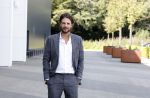 Barneveld 23 augustus 2023
Dorian Bindels en Soy Kroon gaan de mannelijke hoofdrollen spelen in 40-45 de Musical die door Studio 100 geproduceerd wordt . De vrouwelijke hoofdrollen worden vertolkt door Niniane Everaert en Gaia Aikman .De voorstelling gaat spelen in de midden Nederland hallen. Gert Verhulst is de bedenker. Renze Klamer presenteert het .