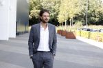 Barneveld 23 augustus 2023
Dorian Bindels en Soy Kroon gaan de mannelijke hoofdrollen spelen in 40-45 de Musical die door Studio 100 geproduceerd wordt . De vrouwelijke hoofdrollen worden vertolkt door Niniane Everaert en Gaia Aikman .De voorstelling gaat spelen in de midden Nederland hallen. Gert Verhulst is de bedenker. Renze Klamer presenteert het .