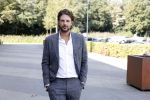 Barneveld 23 augustus 2023
Dorian Bindels en Soy Kroon gaan de mannelijke hoofdrollen spelen in 40-45 de Musical die door Studio 100 geproduceerd wordt . De vrouwelijke hoofdrollen worden vertolkt door Niniane Everaert en Gaia Aikman .De voorstelling gaat spelen in de midden Nederland hallen. Gert Verhulst is de bedenker. Renze Klamer presenteert het .