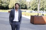 Barneveld 23 augustus 2023
Dorian Bindels en Soy Kroon gaan de mannelijke hoofdrollen spelen in 40-45 de Musical die door Studio 100 geproduceerd wordt . De vrouwelijke hoofdrollen worden vertolkt door Niniane Everaert en Gaia Aikman .De voorstelling gaat spelen in de midden Nederland hallen. Gert Verhulst is de bedenker. Renze Klamer presenteert het .