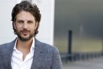 Barneveld 23 augustus 2023
Dorian Bindels en Soy Kroon gaan de mannelijke hoofdrollen spelen in 40-45 de Musical die door Studio 100 geproduceerd wordt . De vrouwelijke hoofdrollen worden vertolkt door Niniane Everaert en Gaia Aikman .De voorstelling gaat spelen in de midden Nederland hallen. Gert Verhulst is de bedenker. Renze Klamer presenteert het .