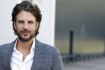Barneveld 23 augustus 2023
Dorian Bindels en Soy Kroon gaan de mannelijke hoofdrollen spelen in 40-45 de Musical die door Studio 100 geproduceerd wordt . De vrouwelijke hoofdrollen worden vertolkt door Niniane Everaert en Gaia Aikman .De voorstelling gaat spelen in de midden Nederland hallen. Gert Verhulst is de bedenker. Renze Klamer presenteert het .
