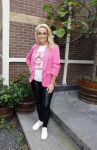 Amsterdam 4 september 2023
Boek presentatie Heleen v Royen bij het college Hotel. Samantha Steenwijk met partner Daisy
