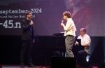 Barneveld 23 augustus 2023
Dorian Bindels en Soy Kroon gaan de mannelijke hoofdrollen spelen in 40-45 de Musical die door Studio 100 geproduceerd wordt . De vrouwelijke hoofdrollen worden vertolkt door Niniane Everaert en Gaia Aikman .De voorstelling gaat spelen in de midden Nederland hallen. Gert Verhulst is de bedenker. Renze Klamer presenteert het .