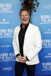 Rotterdam 27 september 2024
Premiere Mamma mia the party in  Schiecentrale. Albert Verlinde met een kennis
