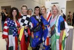 Amsterdam 3 september 2024
Opening van de Amsterdam Fashion Week AFW met een catwalk voor de Linda Foundation.
O.A. liepen mee , Worthy de Jong Winonah de Jong Dyantha Brooks Anouk Smulders Fockeline Ouwerkerk Dyanne Beekman Irene v d Laar Carolien Spoor Victoria Koblenko Zineb Fallouk Quinty Trustfull Tanja Jess Susan Visser IOris v Lunenberg Lauren Verster Marlijn Werdenburg Dani Bles Isa Hoes Anita Witzier Merel Westrik Hilmar Mulder Imanuelle Grives Vivian Slingerland (met dochter) en Hadewich Minis. Noa Vahle was aanwezig namens de Linda Foundation.