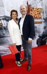 Den Bosch 29 september 2024
Premiere Saturday night fever in de Parade in Den Bosch . Anouk v Nes met partner