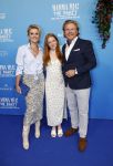 Rotterdam 27 september 2024
Premiere Mamma mia the party in  Schiecentrale. Bastiaan ragas en Tooske Ragas met hun dochter