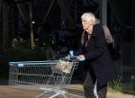 Maarssen 19 september 2024
Berend Boudewijn rijdt op zijn 88e nog auto en doet zelfstandig zijn boodschappen in het winkelcentrum van Maarssen.