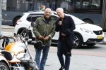 Amsterdam 16 september 2024
Oscar Hammerstein en Bram Moszkowicz na een lunch in Amsterdam zuid . Oscar is op zijn BMW Motor