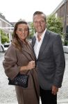Naarden 25 september 2024
Presentatie bank Jan des Bouvrie (door kunstenaar Job Smeets) bij het arsenaal . david Bijlsma met zijn vrouw