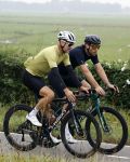 Blaricum 4 september 2024
Fietstocht met allemaal specialized S Works fietsen vanaf Blushing Blaricum van Gordon .
Oa doen mee , Winston Gerschtanowitz Louis Talpe Mark Tuitert Laurens ten Dam Roxane Knetemann Thomas v d Vlucht Johan Museeuw Thomas Dekker Ireen Wust Erben Wennemars  Joy Beune en haar partner Kjeld Nuis .