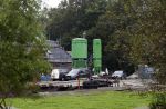 Noordwijkerhout 27 september 2024
Maxime Meiland en Leroy hebben vandaag de eerste paal van hun huis geslagen . Er zijn ook twee extra grote schuren geplaatst