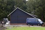 Noordwijkerhout 27 september 2024
Maxime Meiland en Leroy hebben vandaag de eerste paal van hun huis geslagen . Er zijn ook twee extra grote schuren geplaatst