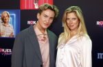 Den Bosch 28 september 2024
Premiere Rokjesdag in de Brabant hallen met in de cast oa Abbey Hoes, Leo Alkemade, Brigitte Heitzer, Lykele Muus, Bertrie Wierenga en Kiefer Zwart.Daarnaast zijn er onder meer rollen weggelegd voor Sinan Eroglu, Peter Bolhuis, Tineke Schouten, Patrick Martens en Maaike Martens. Iris de Rooij en Lucas Kamphuis