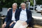 Naarden 25 september 2024
Presentatie bank Jan des Bouvrie (door kunstenaar Job Smeets) bij het arsenaal . Jan Wieger v d  Linden en collega uit Den Haag