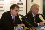 Rotterdam, 20 december 1998
Persconferentie na afloop van Feyenoord-AJAX met een einstand van 1-1
Op de foto de beide coaches Leo Beenhakker en Jan Wouters


FOTO PETER SMULDERS BV