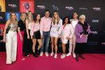 Den Bosch 28 september 2024
Premiere Rokjesdag in de Brabant hallen met in de cast oa Abbey Hoes, Leo Alkemade, Brigitte Heitzer, Lykele Muus, Bertrie Wierenga en Kiefer Zwart.Daarnaast zijn er onder meer rollen weggelegd voor Sinan Eroglu, Peter Bolhuis, Tineke Schouten, Patrick Martens en Maaike Martens. Johan Neijenhuis met vriendin en familie
