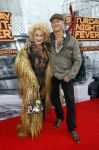 Den Bosch 29 september 2024
Premiere Saturday night fever in de Parade in Den Bosch . Karin Bloemen met man