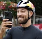 Blaricum 4 september 2024
Fietstocht met allemaal specialized S Works fietsen vanaf Blushing Blaricum van Gordon .
Oa doen mee , Winston Gerschtanowitz Louis Talpe Mark Tuitert Laurens ten Dam Roxane Knetemann Thomas v d Vlucht Johan Museeuw Thomas Dekker Ireen Wust Erben Wennemars  Joy Beune en haar partner Kjeld Nuis .