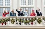Den Haag 17 september 2024
Prinsjesdag 2024 met aanwezig namens de koninklijke familie , Koning Willem Alexander Koningin Maxima Prinses Amalia Prinses Alexia Prins Constantijn en Prinses Laurentien.