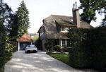 Huizen 14 september 2024
Marco Borsato Leontine Ruiters Jada Borsato Luca Borsato vieren de 23e verjaardag van Senna Borsato bij Leontine in de tuin van haar huis . Obi Ruiters waakt