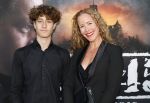 Barneveld 21 september 2024
Premiere Musical 40-45 . Maike Boerdam met zoon