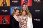 Den Bosch 28 september 2024
Premiere Rokjesdag in de Brabant hallen met in de cast oa Abbey Hoes, Leo Alkemade, Brigitte Heitzer, Lykele Muus, Bertrie Wierenga en Kiefer Zwart.Daarnaast zijn er onder meer rollen weggelegd voor Sinan Eroglu, Peter Bolhuis, Tineke Schouten, Patrick Martens en Maaike Martens. Mariella Klaassen v Oorschot met moeder en ..
