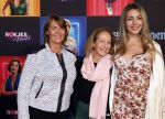 Den Bosch 28 september 2024
Premiere Rokjesdag in de Brabant hallen met in de cast oa Abbey Hoes, Leo Alkemade, Brigitte Heitzer, Lykele Muus, Bertrie Wierenga en Kiefer Zwart.Daarnaast zijn er onder meer rollen weggelegd voor Sinan Eroglu, Peter Bolhuis, Tineke Schouten, Patrick Martens en Maaike Martens. Mariella Klaassen v Oorschot met moeder en ..