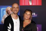 Den Bosch 28 september 2024
Premiere Rokjesdag in de Brabant hallen met in de cast oa Abbey Hoes, Leo Alkemade, Brigitte Heitzer, Lykele Muus, Bertrie Wierenga en Kiefer Zwart.Daarnaast zijn er onder meer rollen weggelegd voor Sinan Eroglu, Peter Bolhuis, Tineke Schouten, Patrick Martens en Maaike Martens.  Nienke v Manen en ...