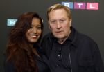 Schiphol 31 september 2024
Winterpresentatie RTL / Videoland in een tent achter Hotel v d Valk bij Schiphol . Oos Kesbeke kwam met zijn vrouw en zoons