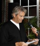 Naarden 25 september 2024
Presentatie bank Jan des Bouvrie (door kunstenaar Job Smeets) bij het arsenaal . Piet Boon