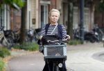 Amsterdam 3 september 2024
Renee Soutendijk aan het winkelen en op de fiets in Amsterdam zuid.