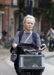 Amsterdam 3 september 2024
Renee Soutendijk aan het winkelen en op de fiets in Amsterdam zuid.