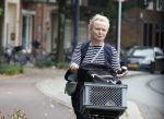 Amsterdam 3 september 2024
Renee Soutendijk aan het winkelen en op de fiets in Amsterdam zuid.