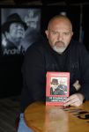 Noorden Nieuwkoop 13 september 2024
Robert de Waal heeft een nieuwe boek over Andre Hazes geschreven.
