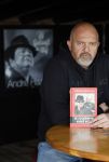 Noorden Nieuwkoop 13 september 2024
Robert de Waal heeft een nieuwe boek over Andre Hazes geschreven.